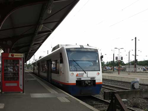 921
