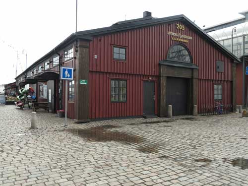 815