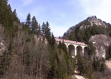 世界遺産ゼンメリンク鉄道カルテリンネ橋