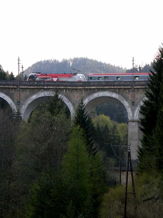 世界遺産ゼンメリンク鉄道カルテリンネ橋