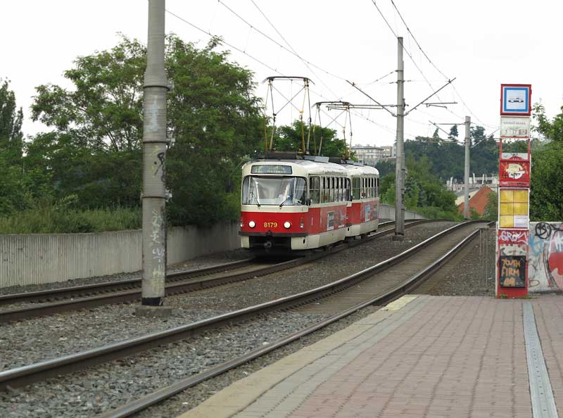 275