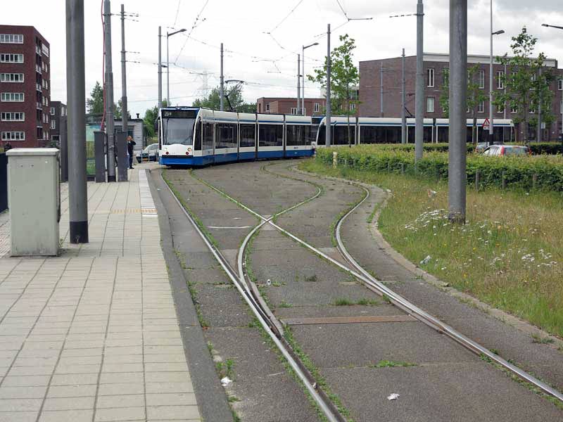 475