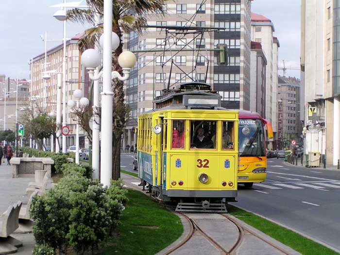 ラコルーニャの路面電車 La Coruna