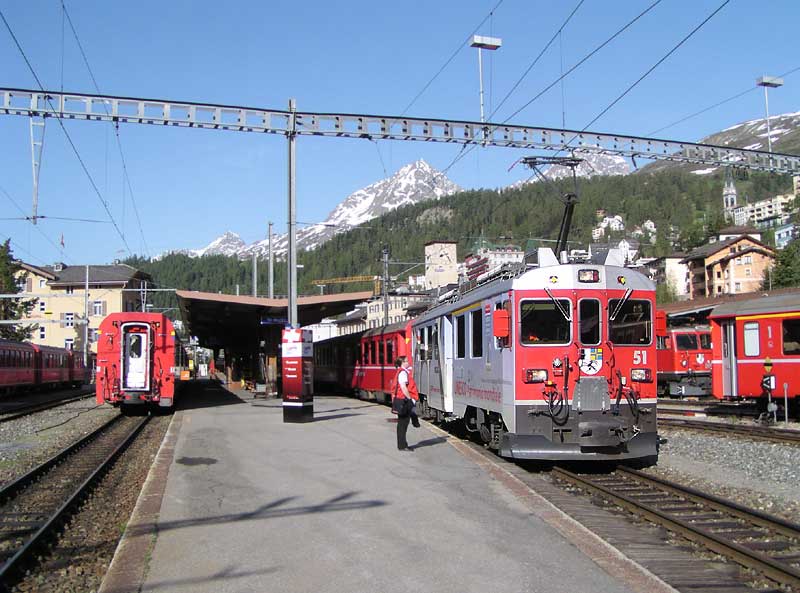 世界遺産レーティッシュ鉄道ベルニナ線サンモリッツ
