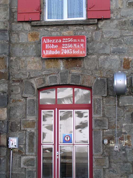 世界遺産レーティッシュ鉄道ベルニナ線オスピツィオベルニナ