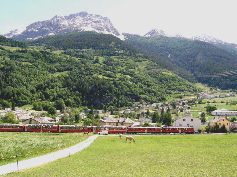世界遺産レーティッシュ鉄道ベルニナ線ポスキアーボ