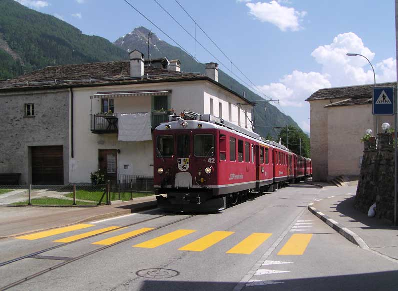 世界遺産レーティッシュ鉄道ベルニナ線ポスキアーヴォ