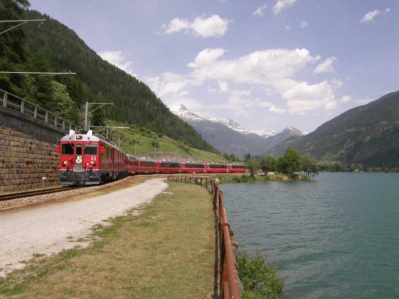 世界遺産レーティッシュ鉄道ベルニナ線ミララーゴ