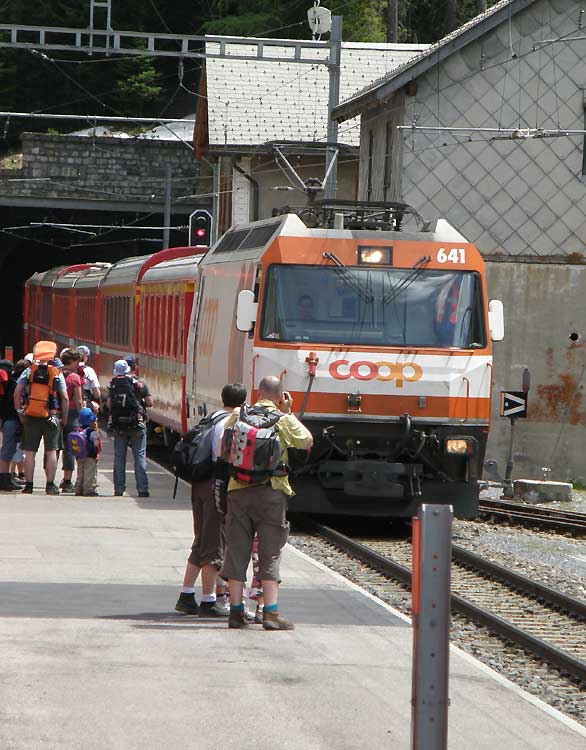 世界遺産レーティッシュ鉄道アルブラ線