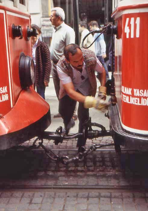 225
